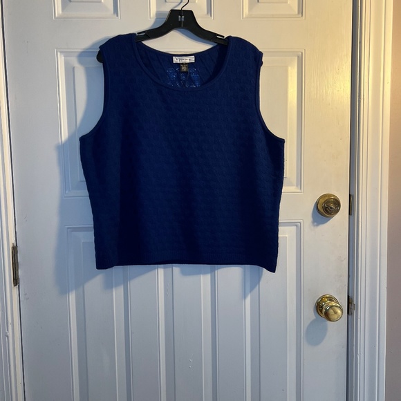 St. John - Shell - Picture 2 of 3